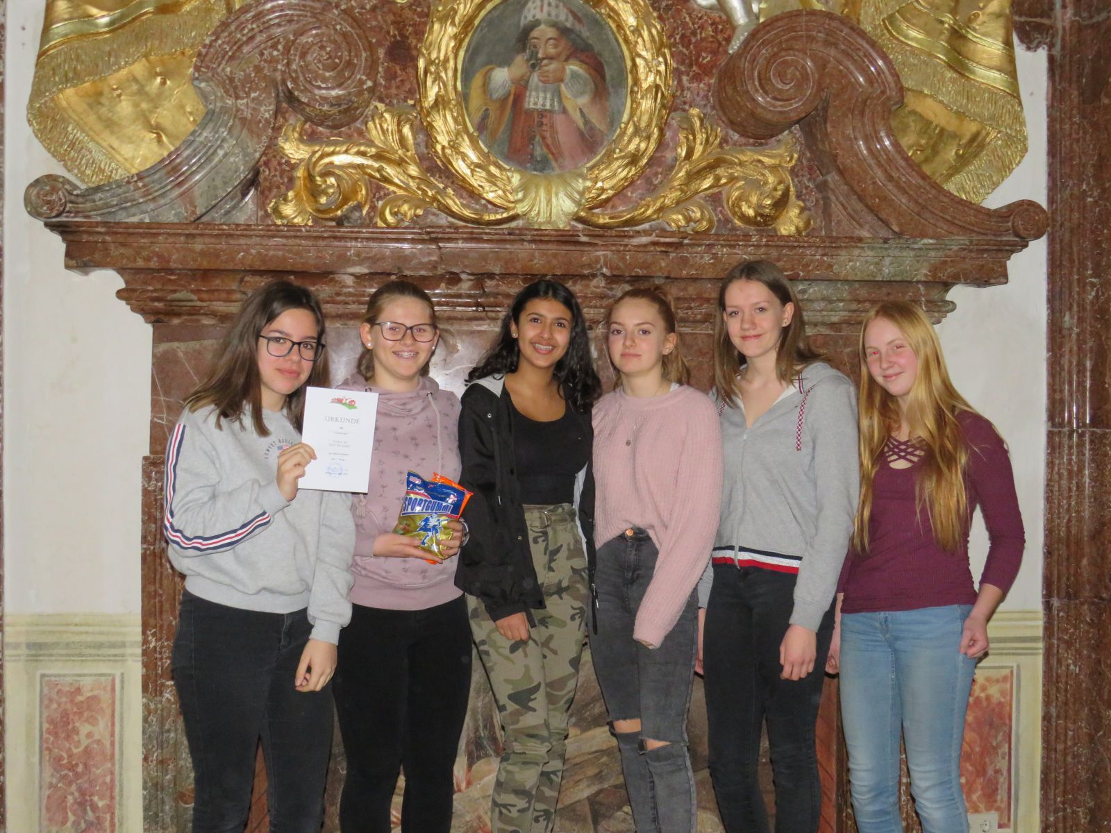 4A Siegerinnen Schulstufe 4.jpg